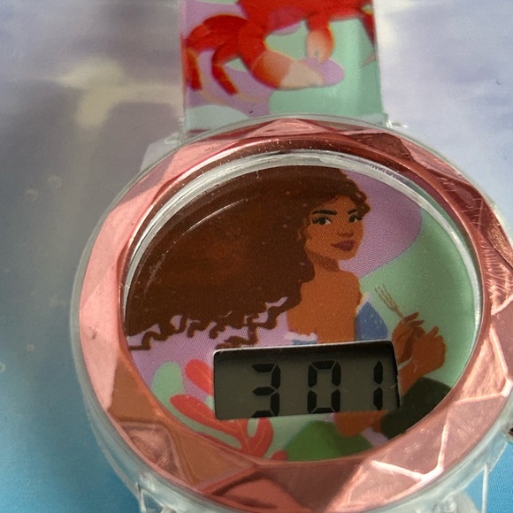 Disney The Little Mermaid Flashing LCD Watch New In Packaging - Picture 7 of 9